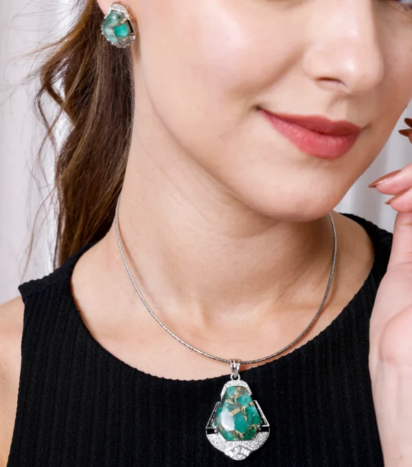 Green Pota Stone Pendant Set - Image 4